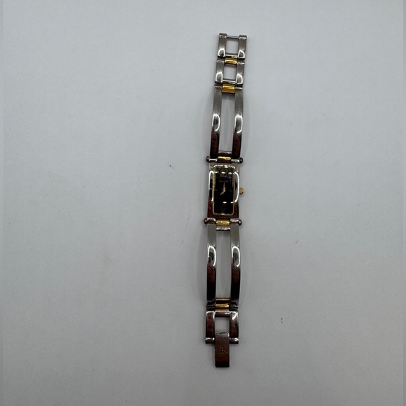 Vintage Bulova Quartz Women’s Watch – Two-Tone Bracelet, Excellent Condition - Picture 2 of 7